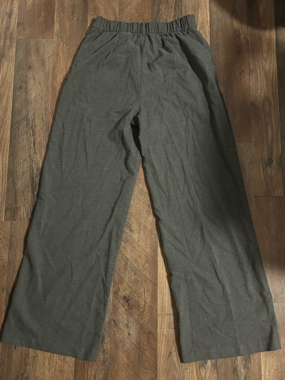 Hollister Ultra High Rise Livvy Wide-leg Pant - Picture 3 of 3